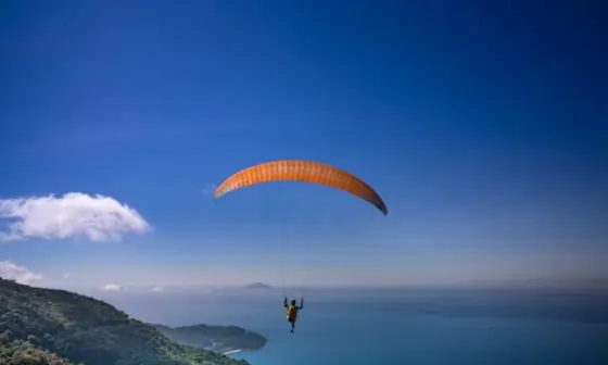 Paragliding